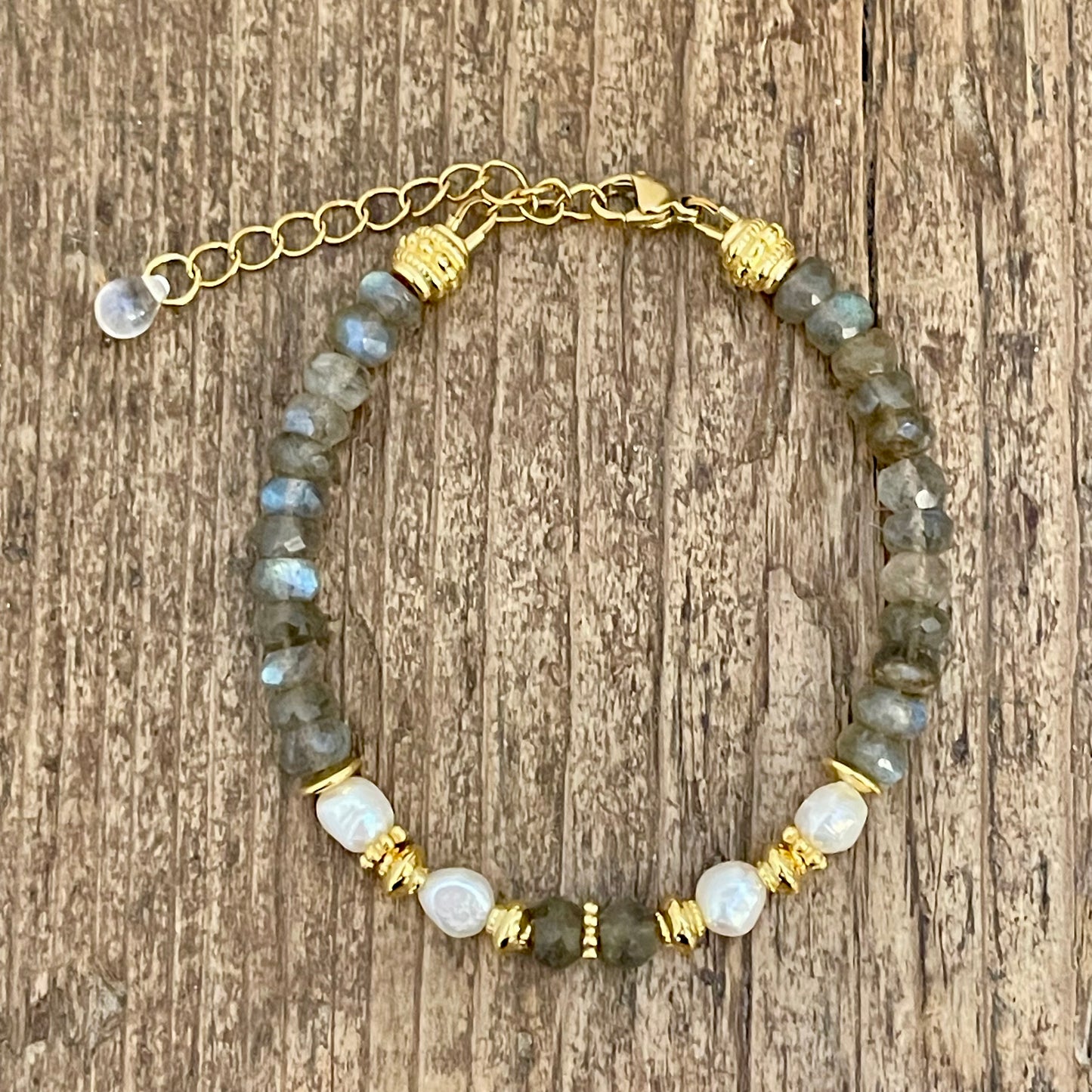 Bracelet Doré, Labradorite et Perle d'Eau Douce