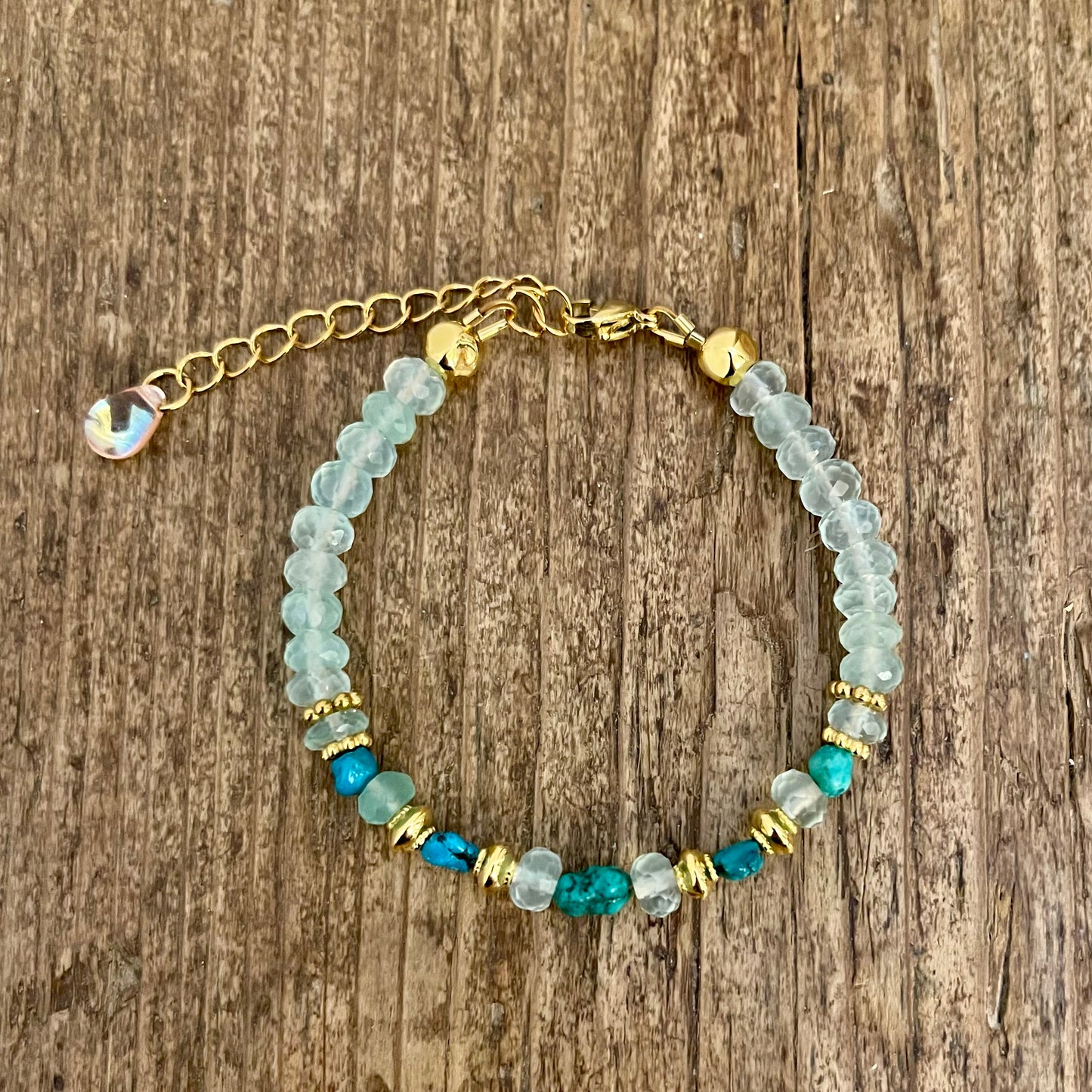 Bracelet Doré, Calcédoine et Turquoise