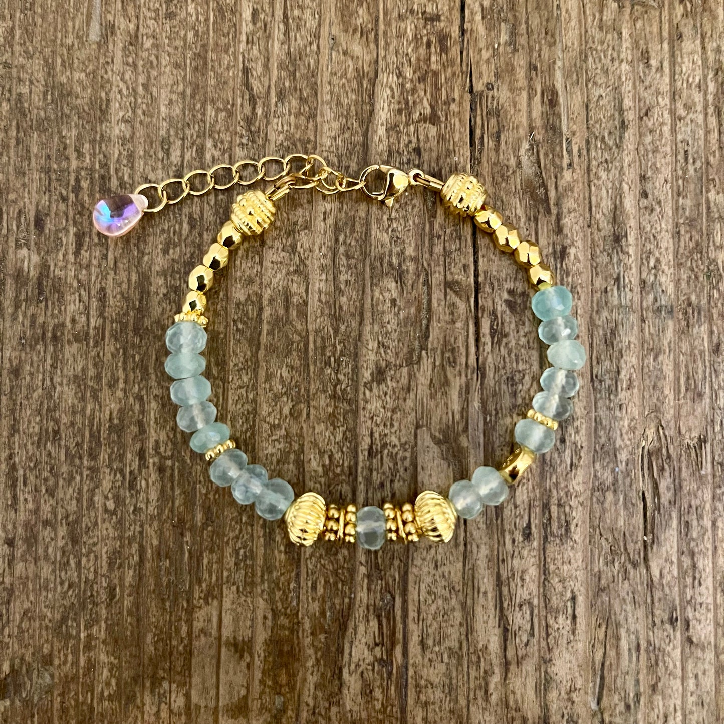 Bracelet Doré et Calcédoine